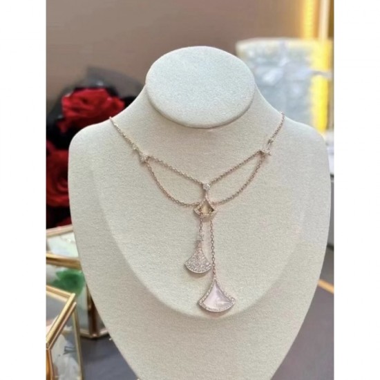 Refreshing style necklace 2023SS BVLGARI Bvlgari for spring and summer Refreshing style necklace 2023SS BVLGARI Bvlgari for spring and summer